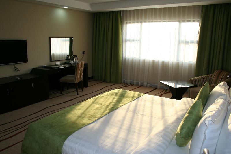 Crossroads Hotel Блантайр Екстер'єр фото