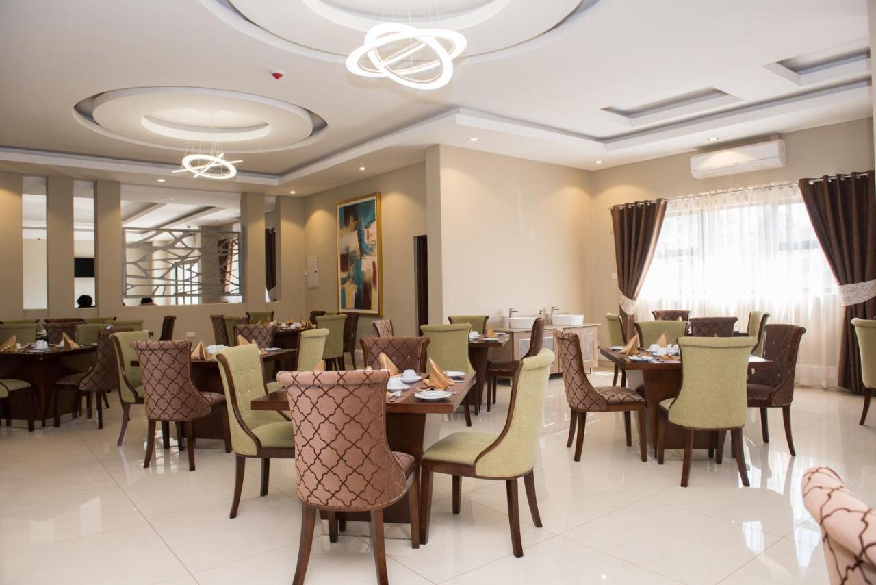Crossroads Hotel Блантайр Екстер'єр фото